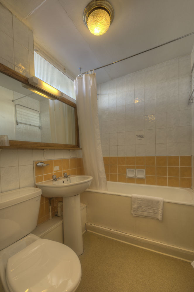 The Longshoot Hotel Nuneaton Bagian luar foto